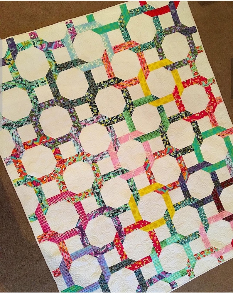 Scrappy Twists & Turns Quilt PDF Pattern – Fat Quarter Friendly Modern ...
