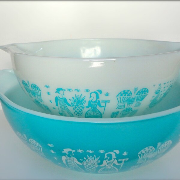 Set of Vintage Pyrex Butterprint Cinderella Bowls