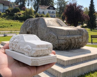 Replica del monumento GTI di Wörthersee – Edizione Bianco Pietra - Statua in resina Golf MK2 (oggetto da collezione del 1987)