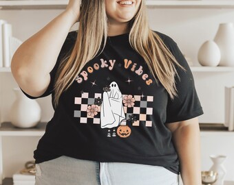 Halloween Womens Shirt with Saying Spooky Vibes Printed on an Oversized Soft Cotton Tshirt, Cute Ghost Tshirt, Vintage Style Retro Ghoul Tee