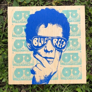 Lou Reed (Blue Reed) (Impressão que brilha no escuro em moldura de caixa de madeira)