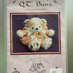 Q.T. Bunz, Sally Jean's Frills and Things, A Bear Sewing Pattern, NEW