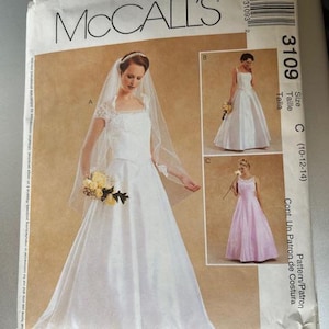 McCalls 3109, Misses/Miss Petite Bridal Gown and Bridesmaid Dress, Wedding Dress, UNCUT