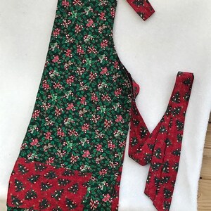 Christmas Aprons, Ladies Aprons, Reversible Aprons, NEW