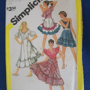 Simplicity 5851, Damen Rock Muster