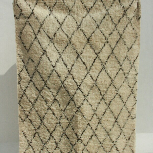 Moroccan Rugs Diamond Love by Gypsya - Smaller Criss Cross in 6x8