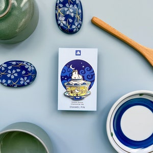 Gaiwan Bunny Pin