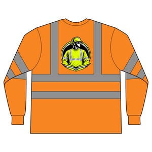 Puede incluir: Una camiseta naranja de manga larga con bandas reflectantes plateadas horizontales y verticales. En el centro de la espalda hay un gráfico circular de un trabajador de la construcción con casco amarillo, gafas de seguridad y chaleco.