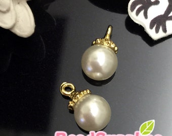 CH-ME-02294- Dangling pearl with gold plated bead cap, 12 pcs