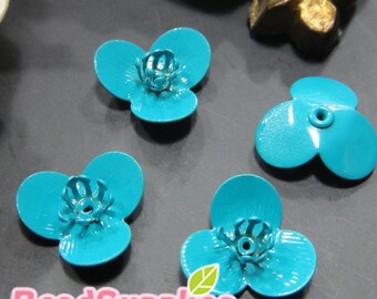 CH-ME-01575 - Color enameled, 3 petal flower charm,turquoise blue , 4 pcs