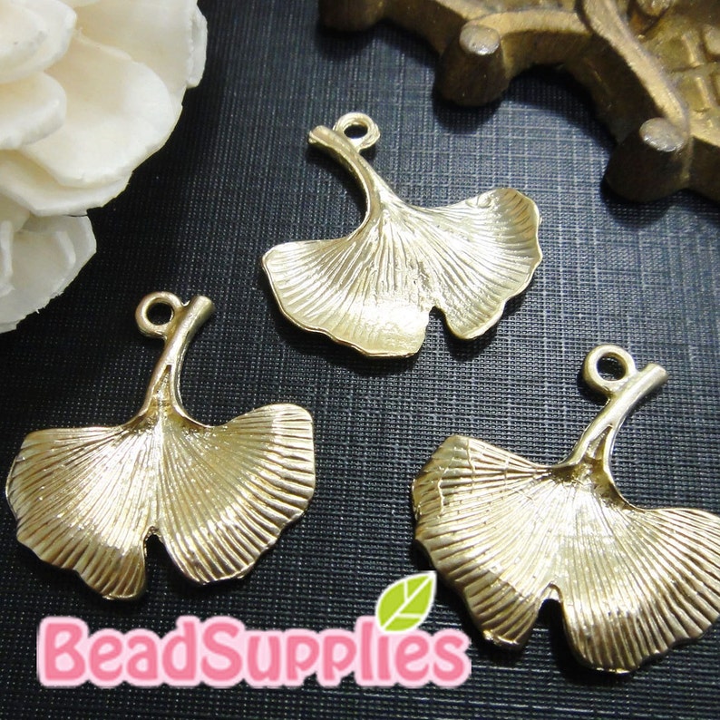 CH-ME-02259 4 pcs Ginko leaf charm Matted gold plated