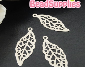 CH-ME-10135A - Color enameled,  Filigree leaf computer-cut plate, off white, 6 pcs