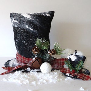 Christmas tree topper Snowman Top Hat, Snowmen, Frosty Snow man, Winter Home Decor, Farmhouse Christmas image 2