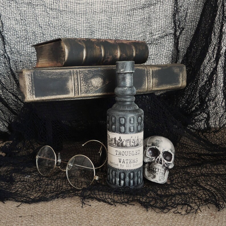 spooky creepy Halloween book display decor apothecary Haunted house prop, specimin skull display, human skull, spell books, shelf decor image 3
