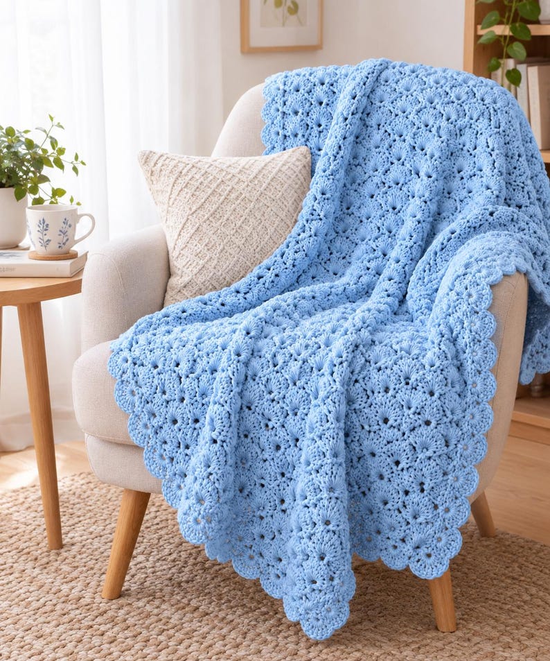 Repetaing Pattern Shells Crochet Baby Blanket Pattern, Shell Stitch Scalloped Border Pattern ...