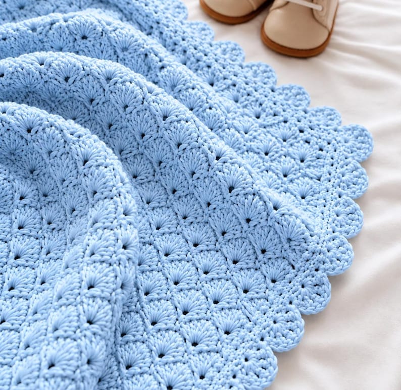 Repetaing Pattern Shells Crochet Baby Blanket Pattern, Shell Stitch Scalloped Border Pattern ...