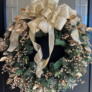 Gold Berry Christmas Wreath: Pine & Leaf Holiday Decor