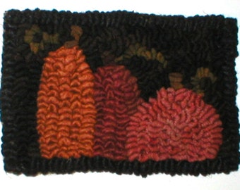 Hooked Rug 3 Tiny Pumpkins  Beaconhillcollect Pumpkin Hooked Rug