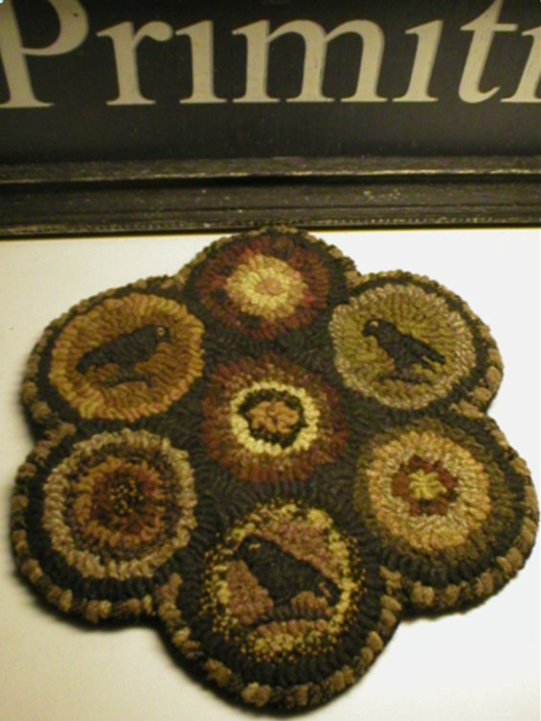 Hooked Rug Primitive Crows Beaconhillcollect Primitive Crows Hooked Rug ...