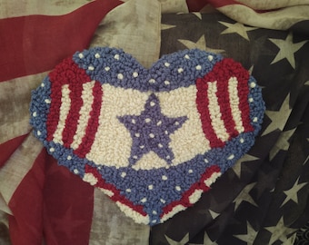 Hooked Rug Americana Heart Beaconhillcollect Americana Heart Hooked Flag Heart