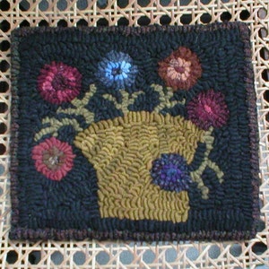 Hooked Rug Primitive Flower Basket Hooked Rug Beaconhillcollect Flower Basket Hooked Rug