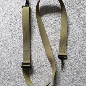 Reproduction 2-Quart Canteen Strap, Vietnam Era (1" nylon with US hardware)