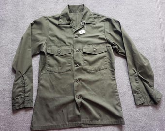 OG507 Utility Shirt, 1970/80s Army Fatigues.  SMALL.  Shirt A