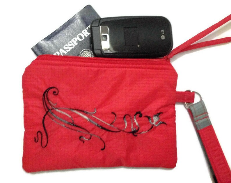 Zipper Wristlet Purse Upcycled Vegan Bag Recycled Paraglider Zipper Pouch Padded Zippered Eco Clutch Purse Embroidered Red Zipper Pouch
