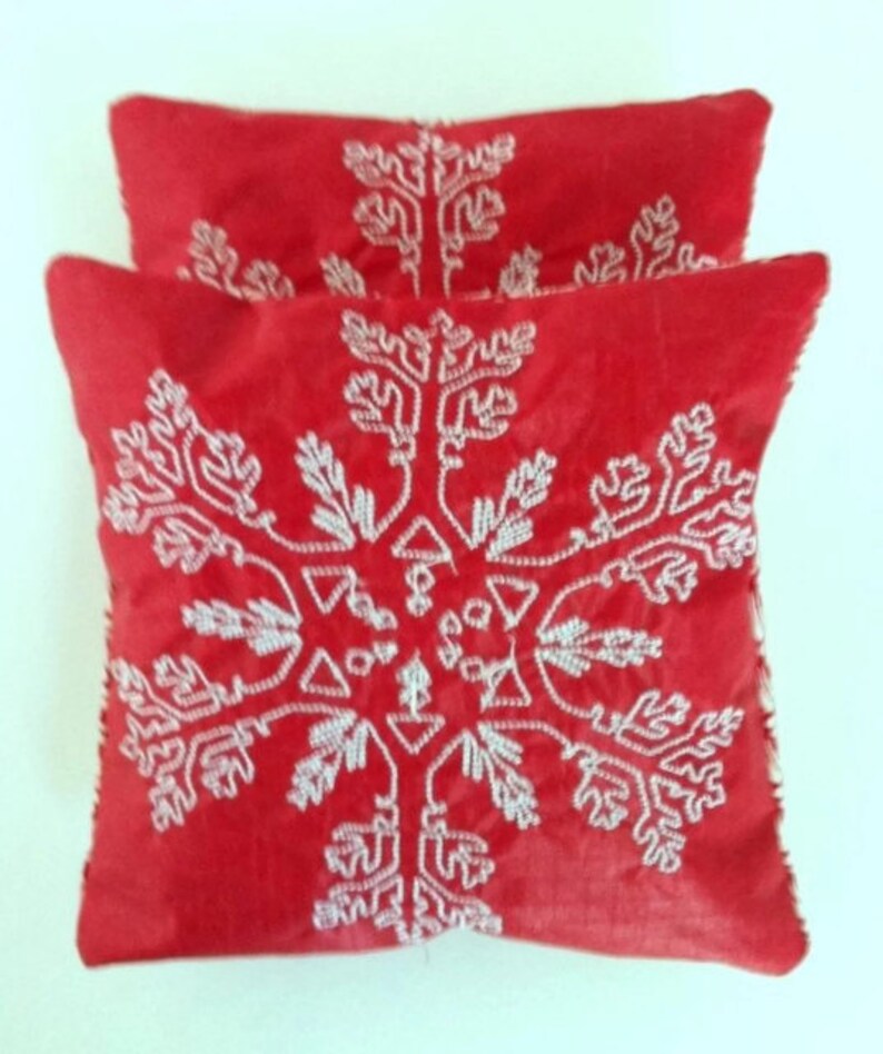 Natural Lavender Sachets Recycled Paraglider Embroidered Christmas Set of Two Red Embroidered Snowflake Lavender Sachets