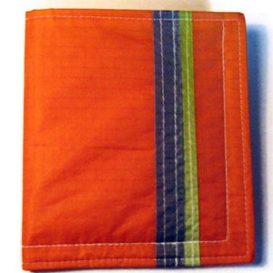 Portefeuille pour homme, Portefeuille fin, Parapente recyclé, Portefeuille orange, Portefeuille plat, Deux volets orange néon, équipement de routard, Portefeuille végétalien rayé écologique