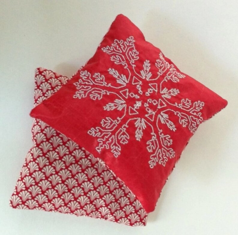 Natural Lavender Sachets Recycled Paraglider Embroidered Christmas Set of Two Red Embroidered Snowflake Lavender Sachets