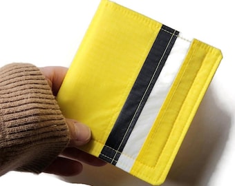 Recycled Paraglider Wallet: Eco-Friendly Minimalist Bifold