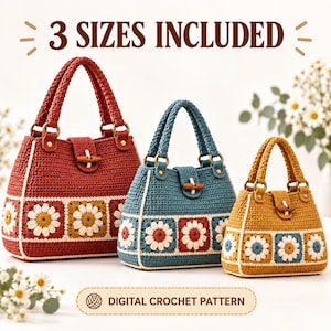 Puede incluir: Tres bolsos de ganchillo hechos a mano de diferentes tamaños, en colores óxido, azul verdoso y amarillo mostaza. Cada bolso presenta una fila de motivos de margaritas blancas y de colores, un cierre de palanca de madera y dos asas.