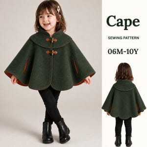Puede incluir: Un patrón de costura para capa en tallas de 06M-10Y. La capa es de color verde oscuro con cuello redondeado, dos cierres de palanca marrones en la parte delantera y un dobladillo festoneado. El forro interior naranja es visible en las aberturas.