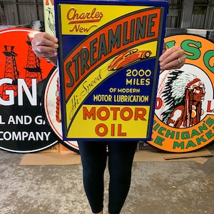 Vintage Style Metal Sign Streamline Motor Oil