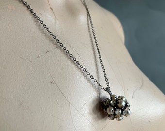 Vintage 50s Pearl & Rhinestone Cluster Pendant Necklace