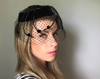 Vintage 50s Black Fascinator Hat w/ Netting