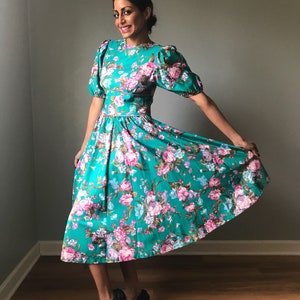 Vintage 80s Does 50s Floral Fit & Flare Dress