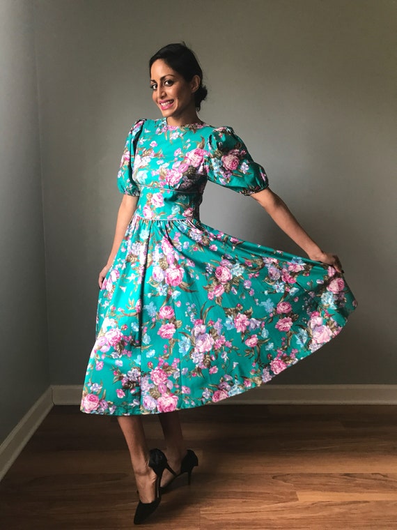 Vintage 80s Does 50s Floral Fit & Flare Dress - image 1