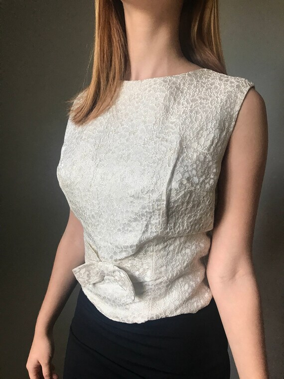 Vintage 60s Pearlescent Brocade Shell Top - image 9