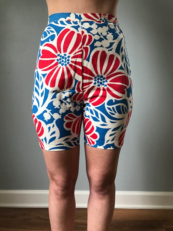 Vintage 60s Flower Jamaica Shorts - image 5