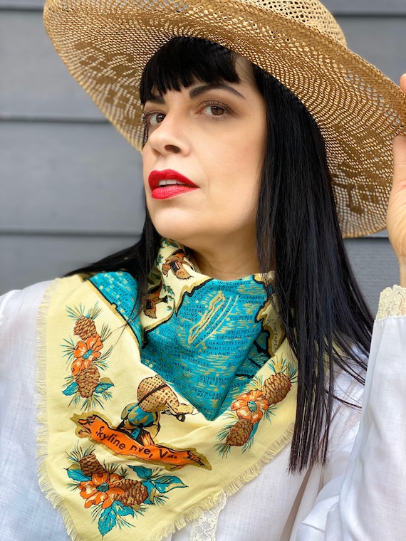 Oversized Vintage Virginia Souvenir Scarf