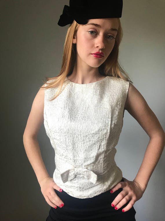 Vintage 60s Pearlescent Brocade Shell Top - image 2