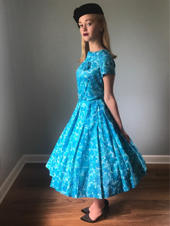 1950s Vintage New Look Blue Floral Dress - image 5