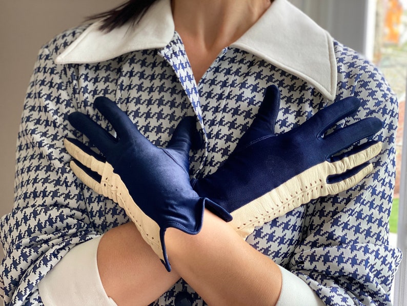 Vintage 50s Navy White Leather Driving Gloves image 4