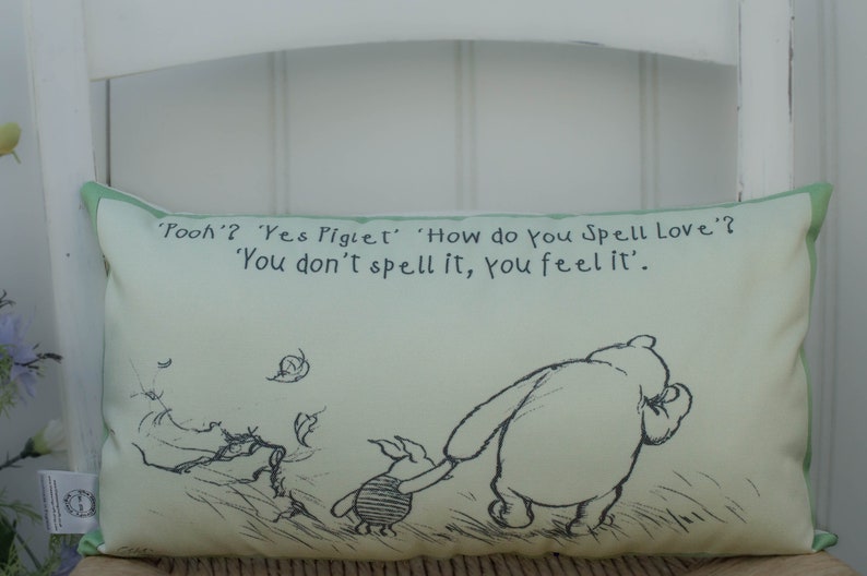 How do you Spell Love Complete Winnie the Pooh Mini Gift image 10