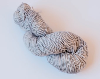 Hand Dyed Yarn - Squishy Merino 4ply/Fingering, Superwash Wool - Ghost Grey
