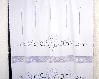White cutwork curtain with atrante and hand crochet lace - Cottage chic decoration - Delicate window panel - Home decor
