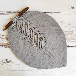 Macrame feather PATTERN, Boho chic Macrame leaf, photo tutorial, Macrame wall hanging image 1