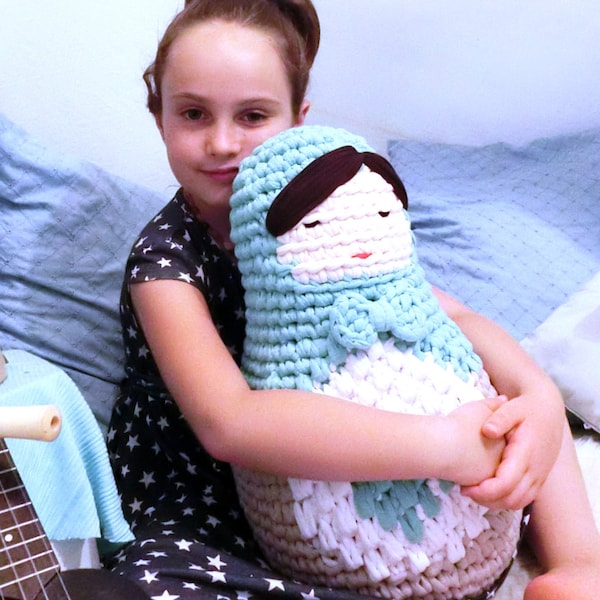 Amigurumi pattern, crochet patterns, gifts for crocheters. Nesting dolls crochet toy, matryoshka doll crochet pattern. babushka doll.
